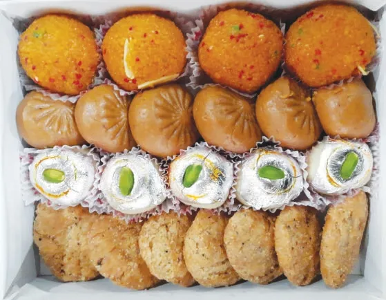Boondi Ghee Laddu, Mathura Peda, Mawa Bati, Mathri